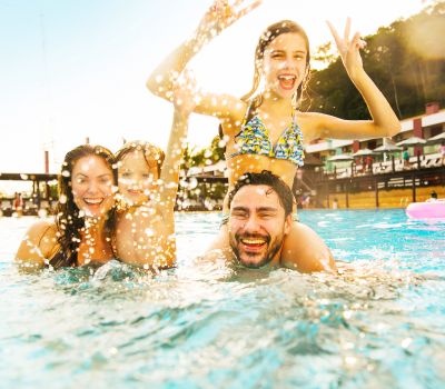 Como é curtir o carnaval na Cascanéia, o melhor parque aquático do Sul do Brasil?